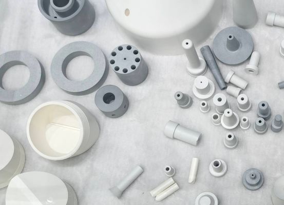 أجزاء هيكلية من نتريد الألومنيوم