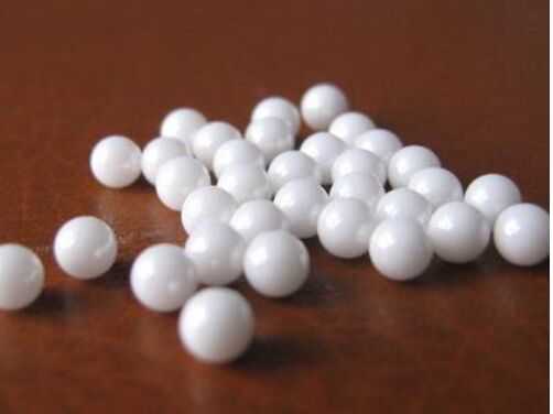 خرز زركونيا مثبت بالإيتريا عالي الكثافة قليل التآكل للغاية لطحن فائق الكفاءة وعمر طويل